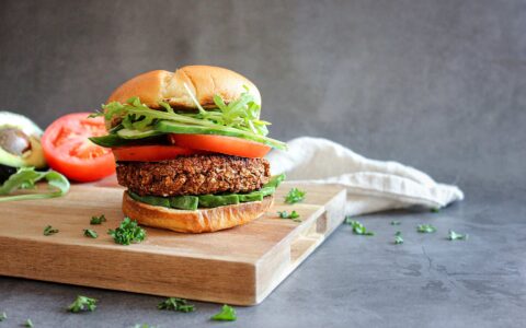 Burger végétalien aux haricots noirs