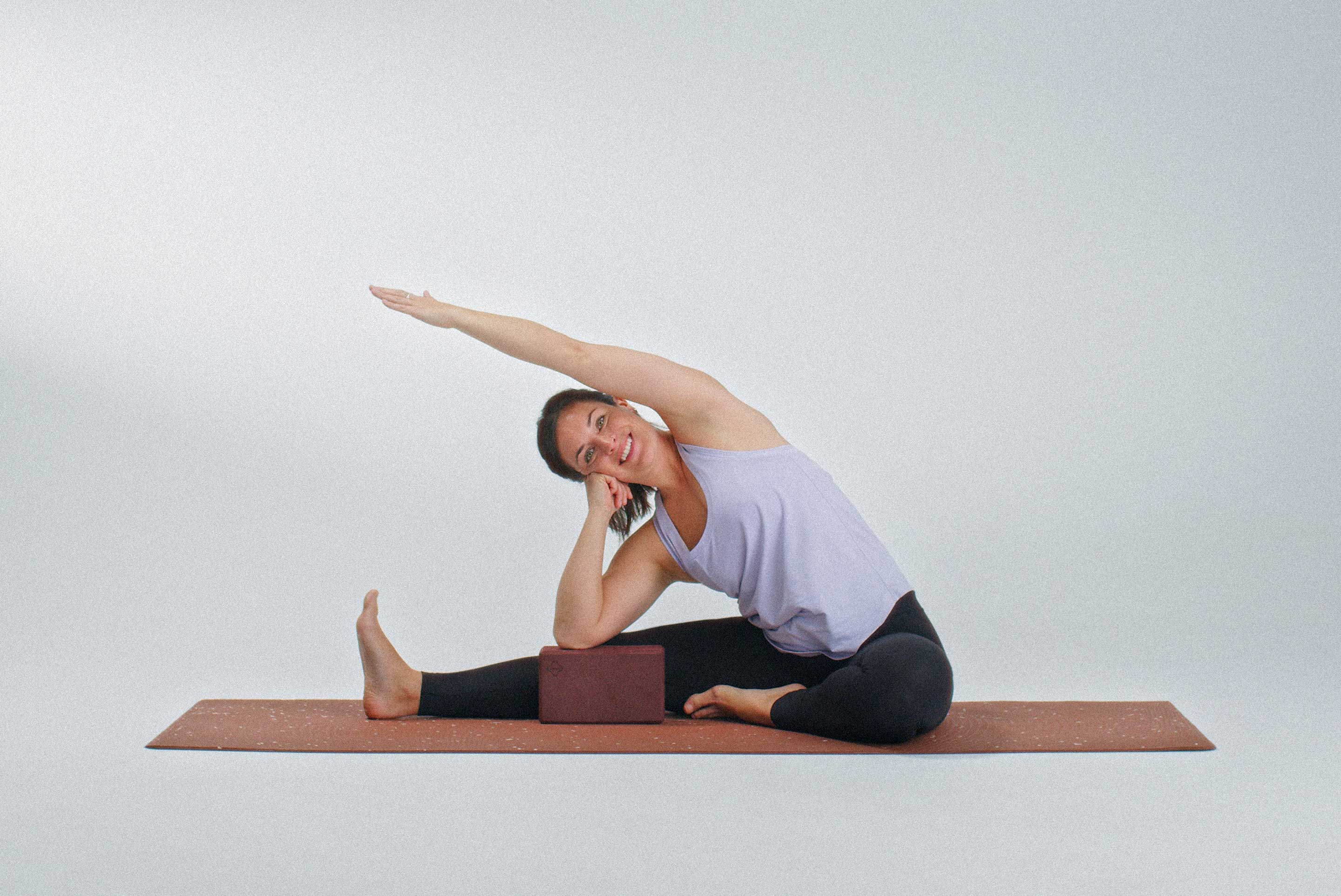 femme qui fait du yoga