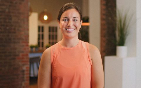 femme souriante